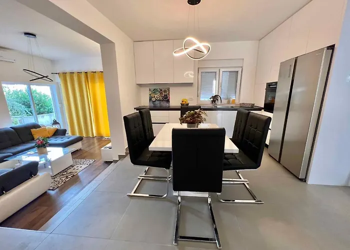 In 41209 Апартаменты *