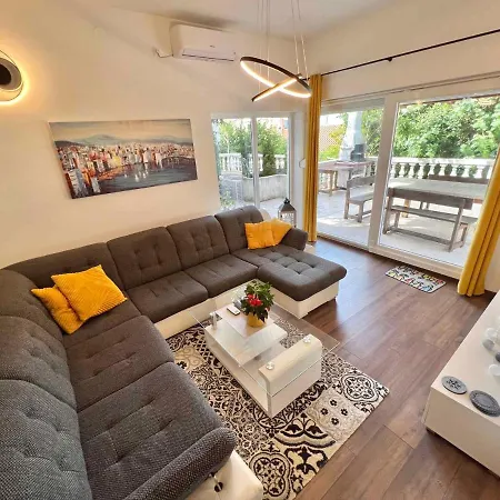 In 41209 * 茨里克韦尼察