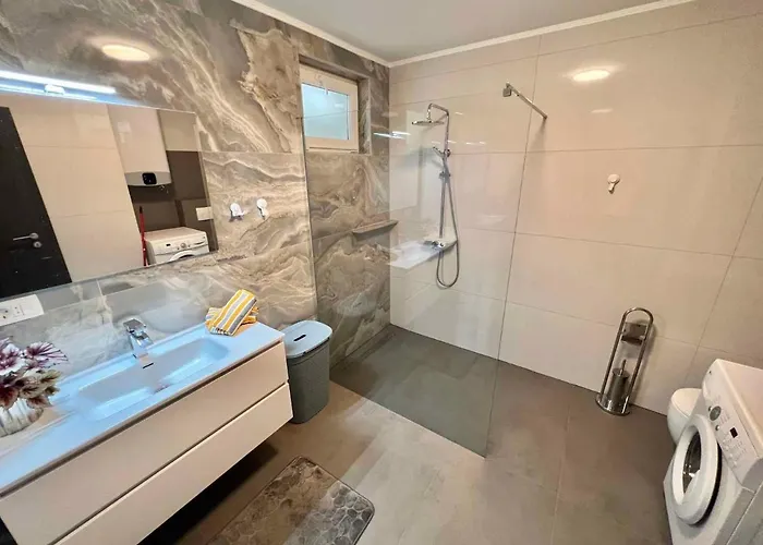 In 41209 * 茨里克韦尼察